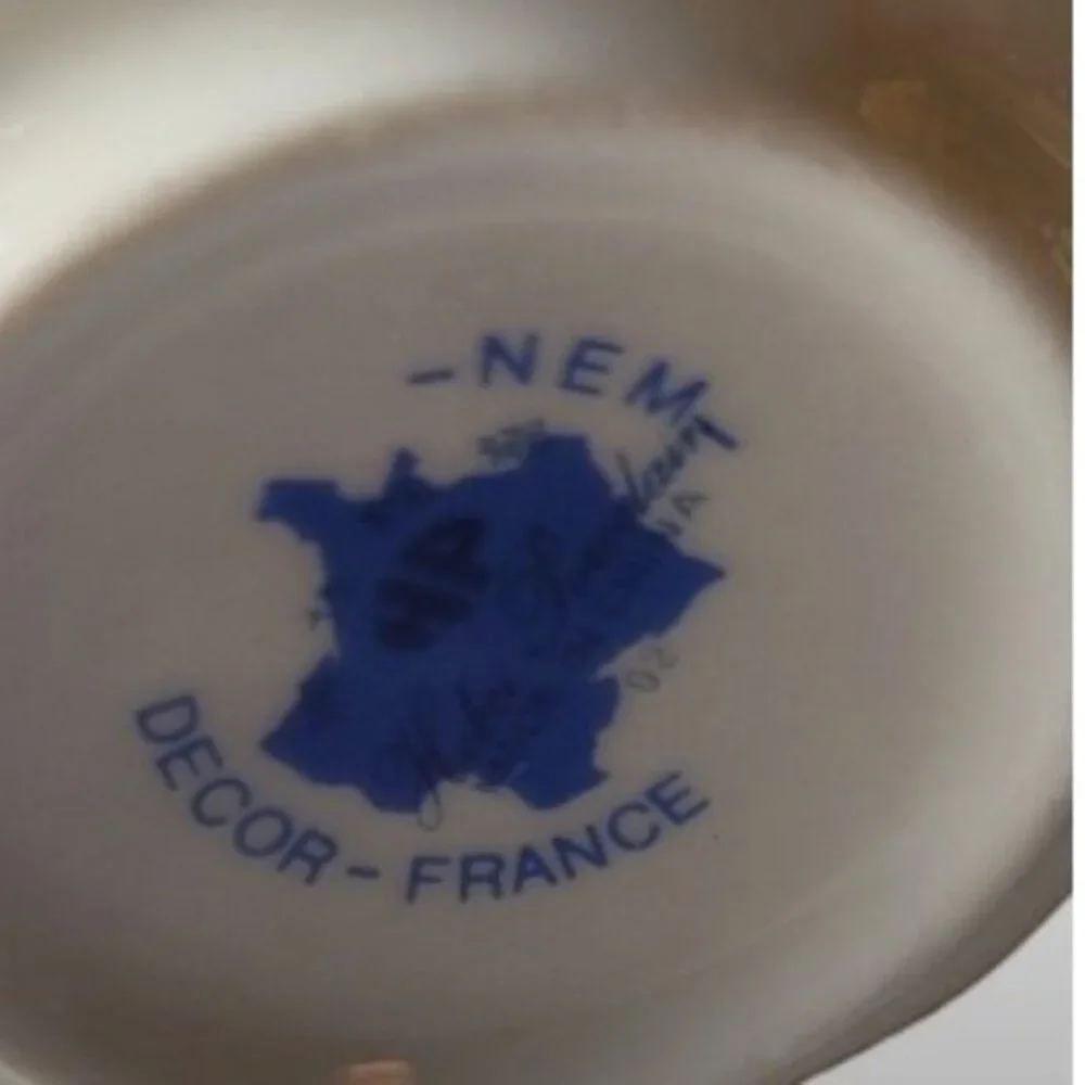NEM Decor France Espresso Cup, Souvenir Mug Notre Dame Motif Vintage Collector